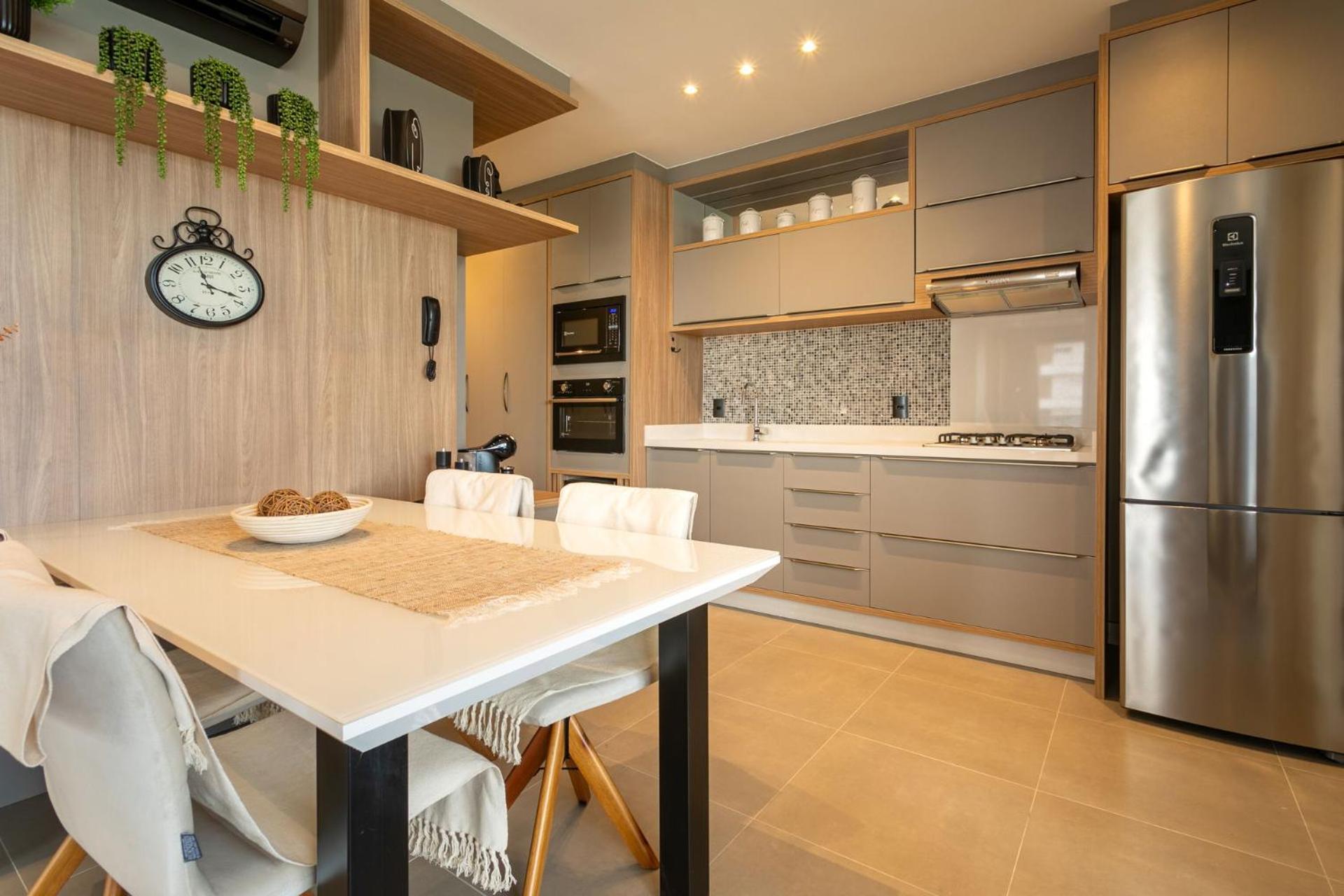 Loft Moderno C/ Vista Da Ponte Hercilio Fh8972 * Florianopolis