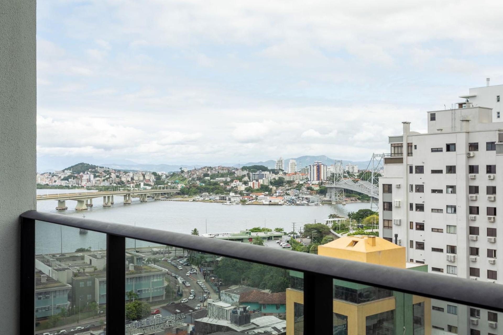 Loft Moderno C/ Vista Da Ponte Hercilio Fh8972 Apartamento