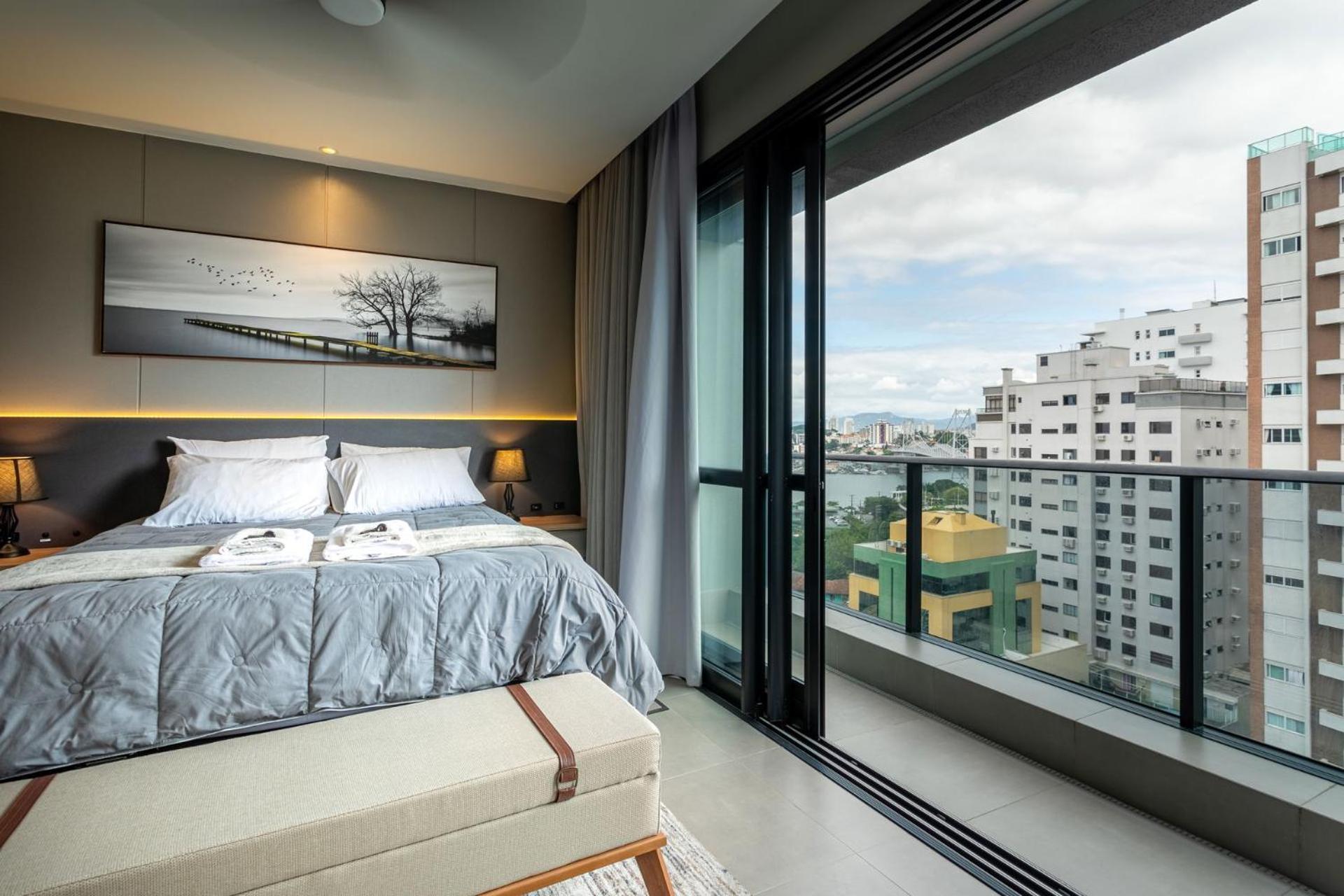 Apartamento Loft Moderno C/ Vista Da Ponte Hercilio Fh8972 Florianopolis