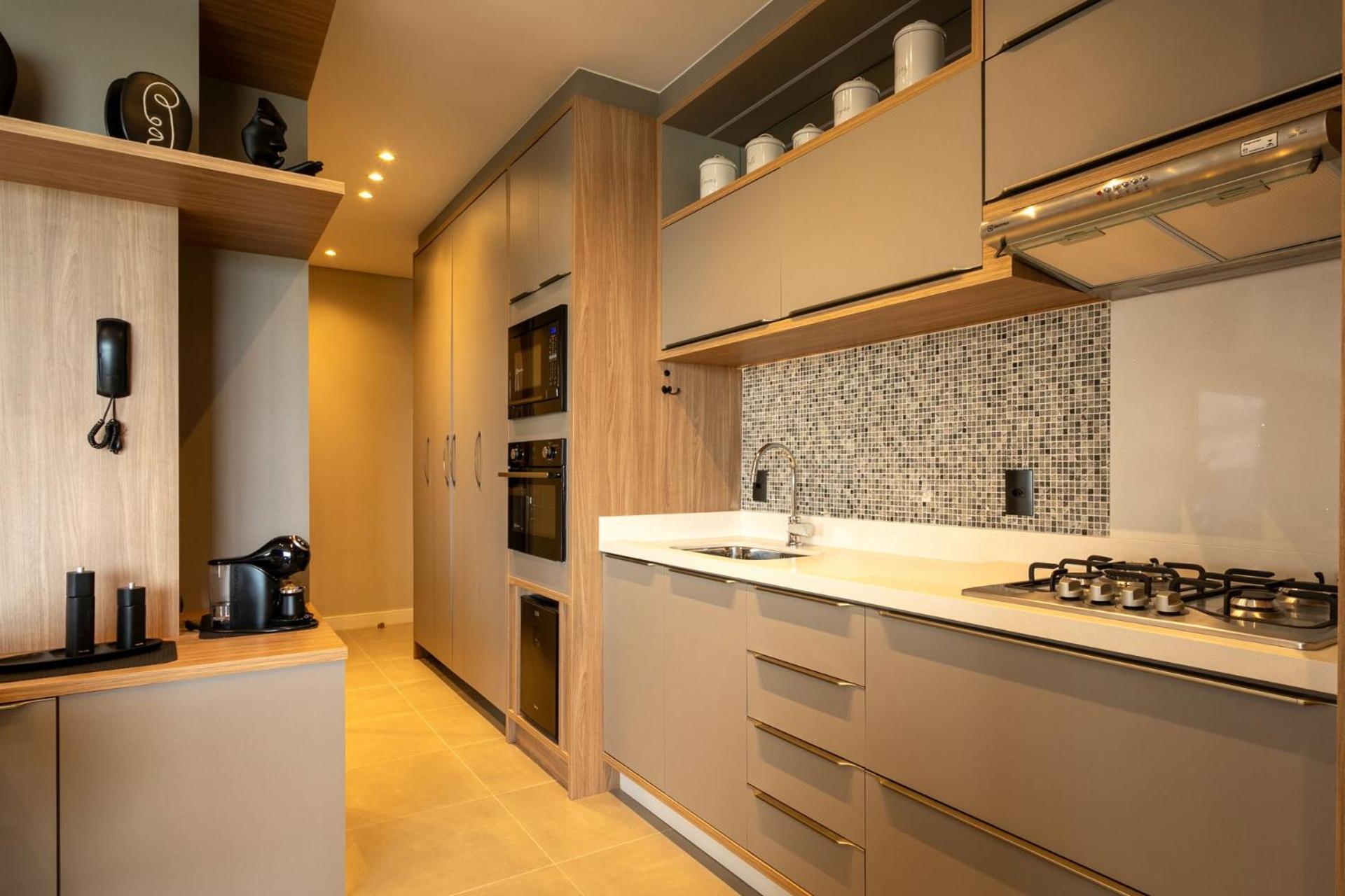 Loft Moderno C/ Vista Da Ponte Hercilio Fh8972 * Florianopolis